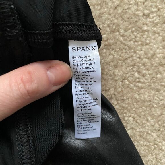SPANX Black Faux Leather Coated Compression Legging Size Medium - Picture 10 of 12